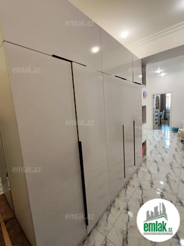 Satılır 3 otaqlı yeni tikili 110 m²