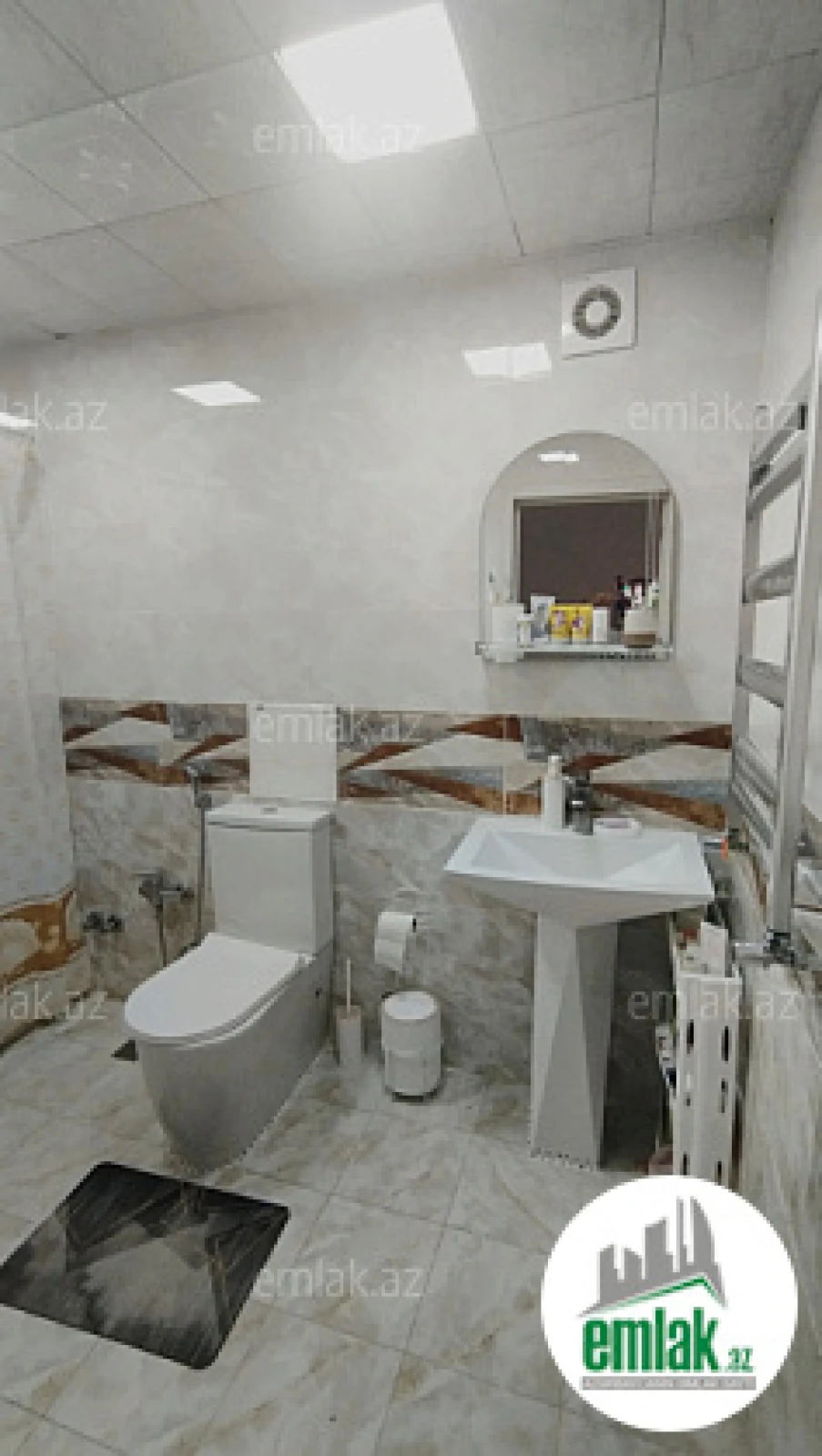 Satılır 3 otaqlı yeni tikili 110 m²