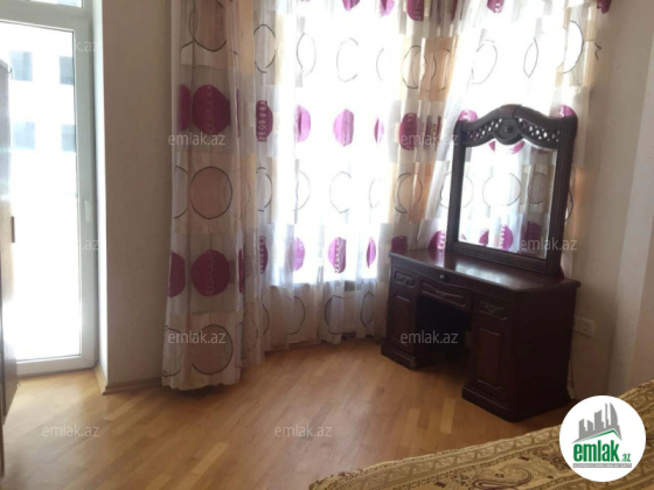 Satılır 3 otaqlı yeni tikili 130 m²