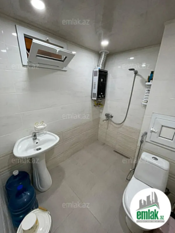 Satılır 1 otaqlı köhnə tikili 45 m²