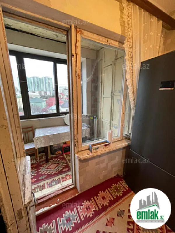 Satılır 1 otaqlı köhnə tikili 45 m²