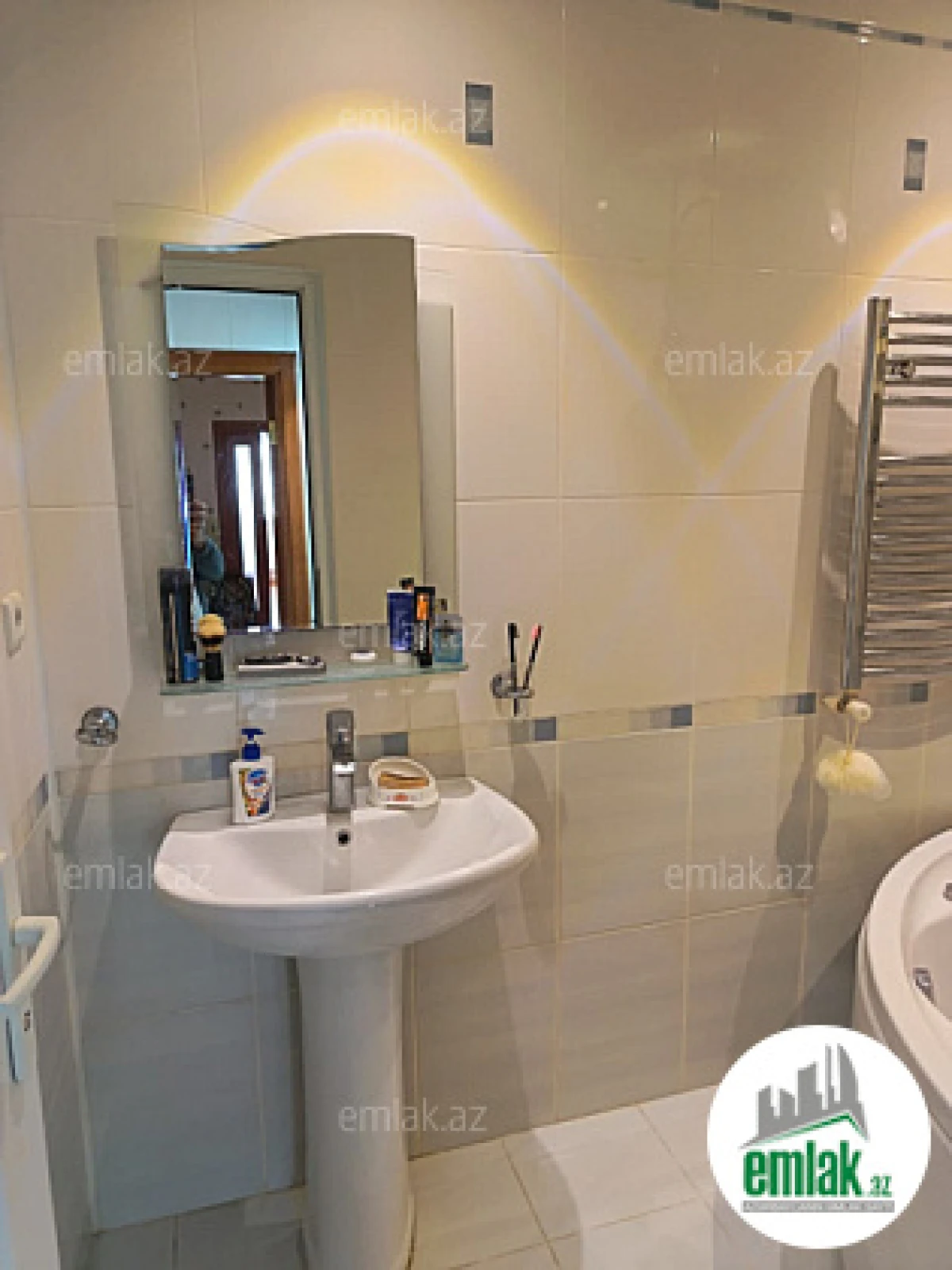 Satılır 2 otaqlı yeni tikili 90 m²