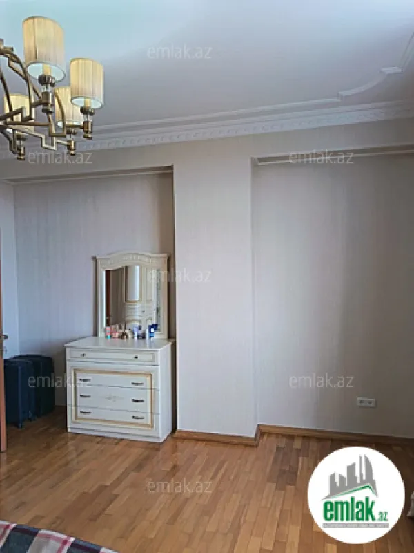 Satılır 2 otaqlı yeni tikili 90 m²