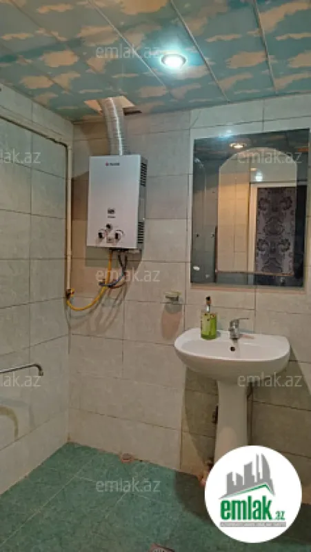 Satılır 3 otaqlı köhnə tikili 80 m²