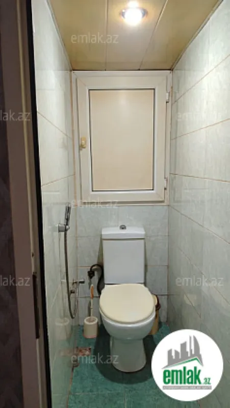 Satılır 3 otaqlı köhnə tikili 80 m²