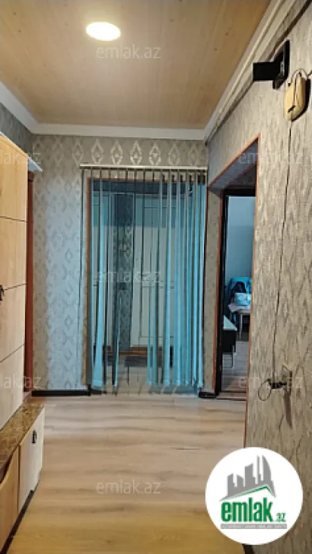 Satılır 3 otaqlı köhnə tikili 80 m²