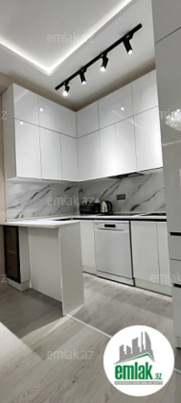 Satılır 2 otaqlı yeni tikili 72 m²