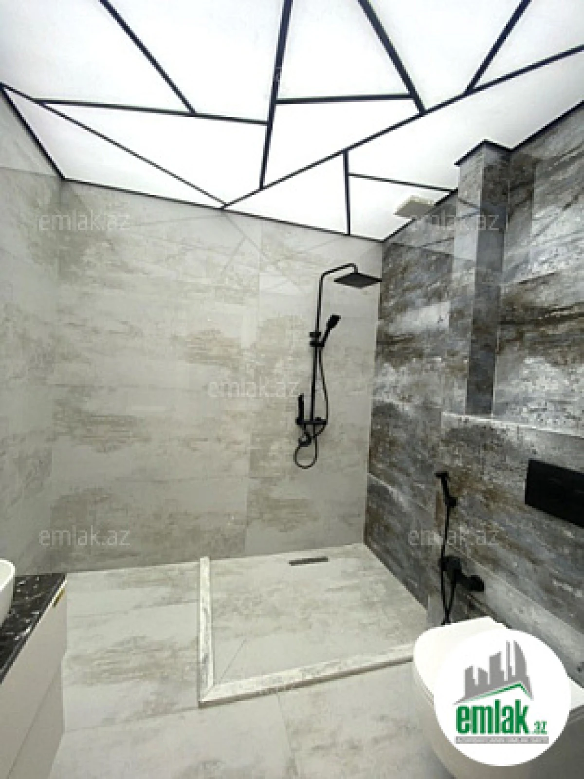 Satılır 3 otaqlı yeni tikili 170 m²