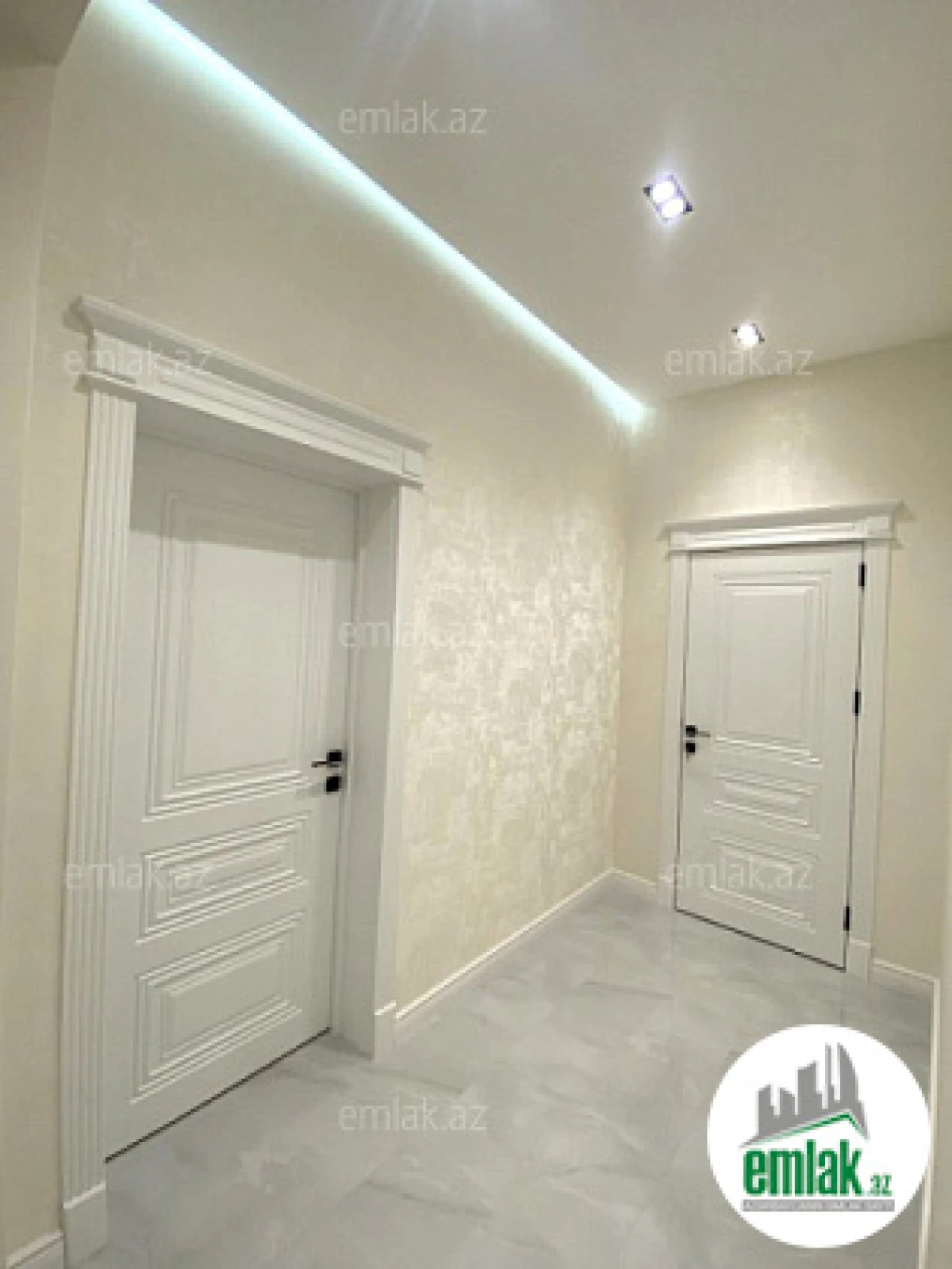 Satılır 3 otaqlı yeni tikili 170 m²