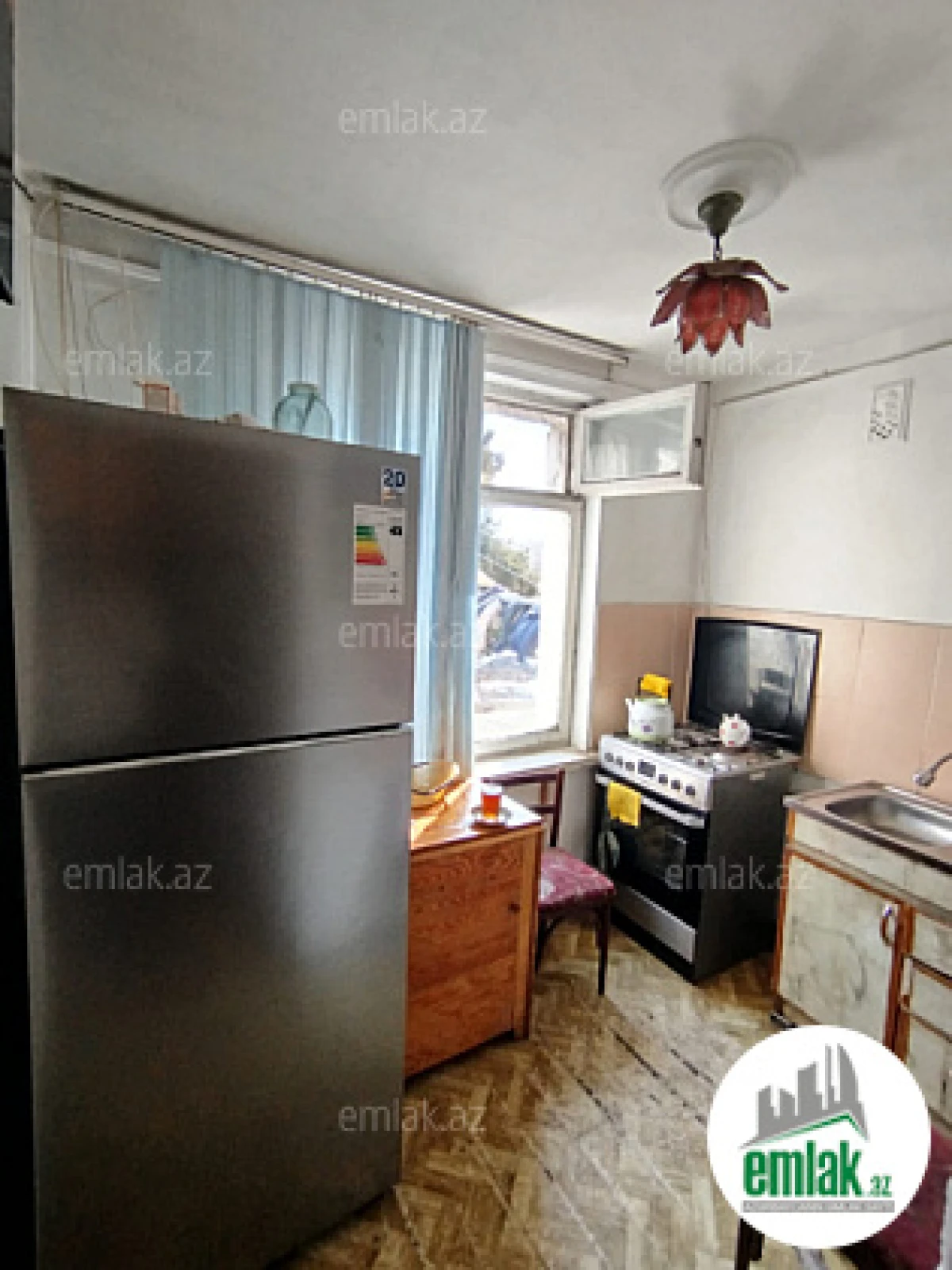 Satılır 2 otaqlı köhnə tikili 50 m²