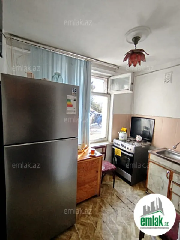 Satılır 2 otaqlı köhnə tikili 50 m²