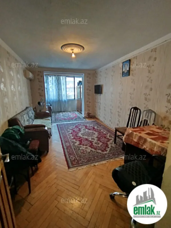 Satılır 2 otaqlı köhnə tikili 50 m²