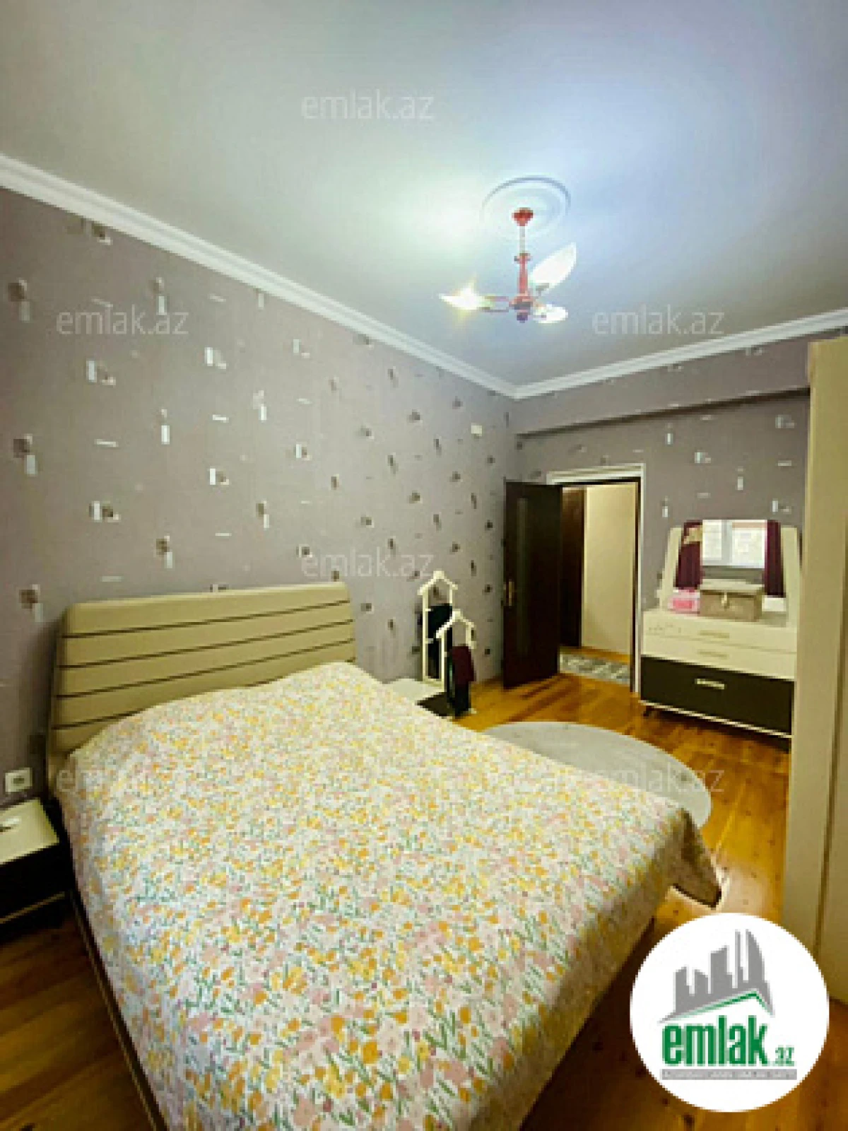 Satılır 3 otaqlı yeni tikili 120 m²