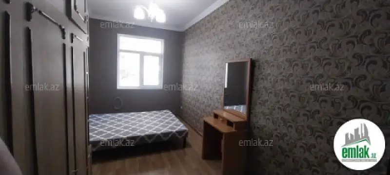 Satılır 3 otaqlı köhnə tikili 55 m²