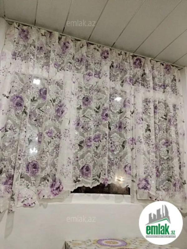 Satılır 3 otaqlı köhnə tikili 55 m²