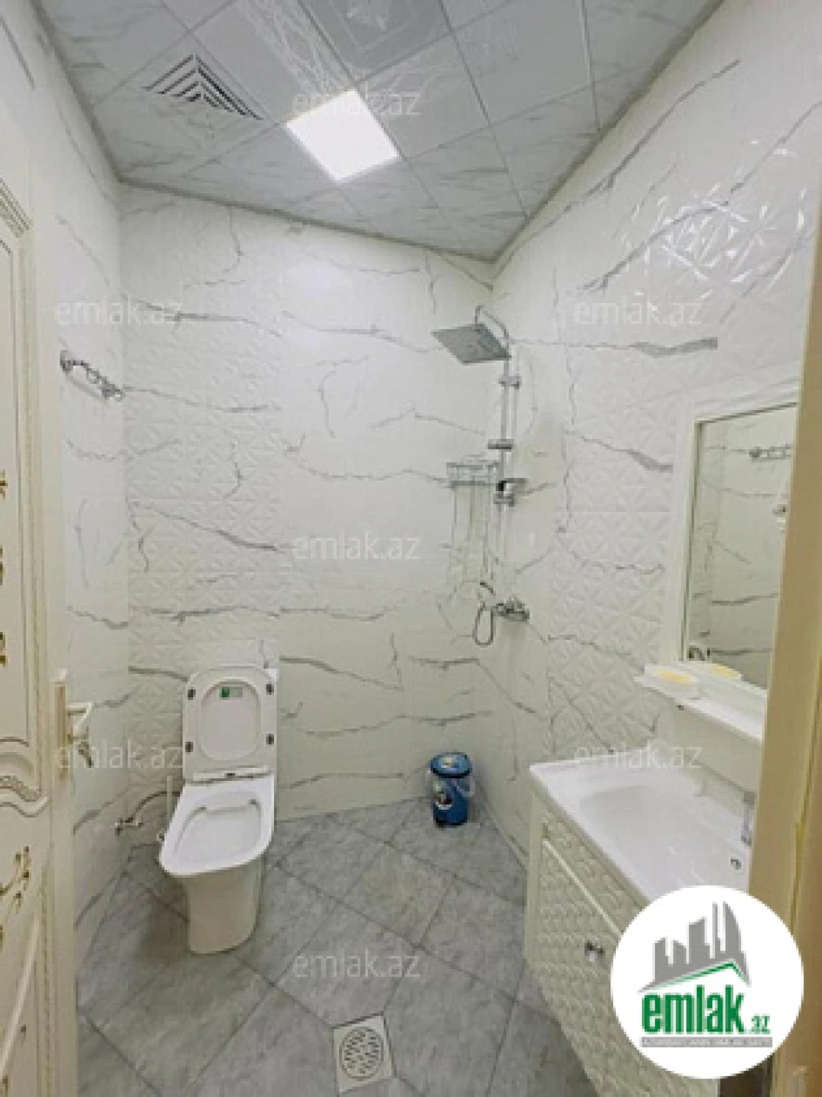 Satılır 5 otaqlı həyət evi 200 m²