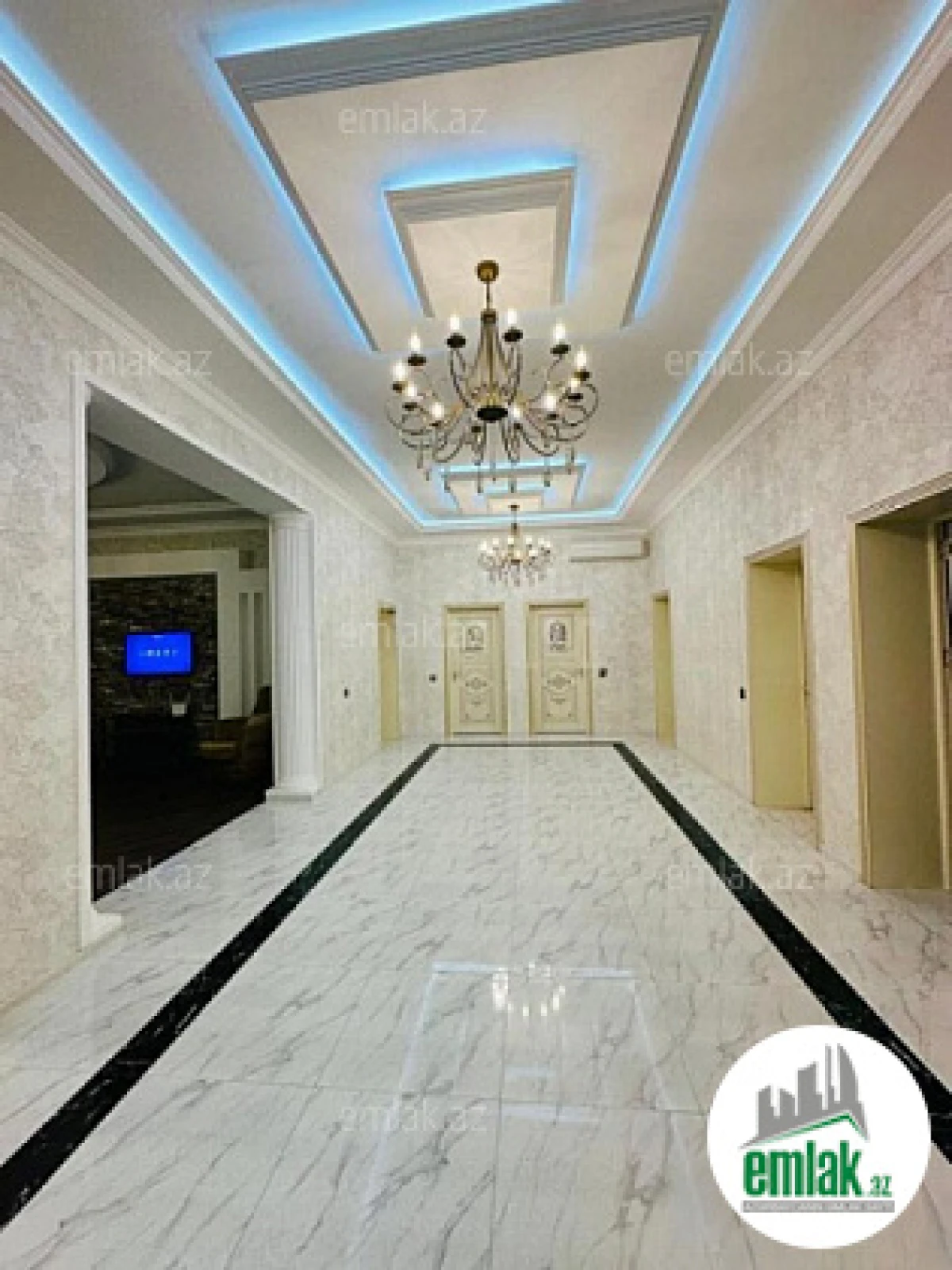 Satılır 5 otaqlı həyət evi 200 m²