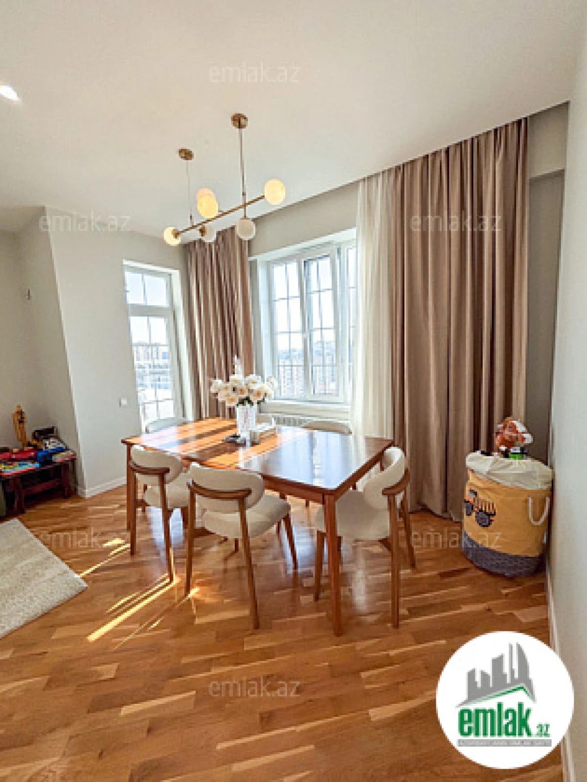 Satılır 2 otaqlı yeni tikili 100 m²