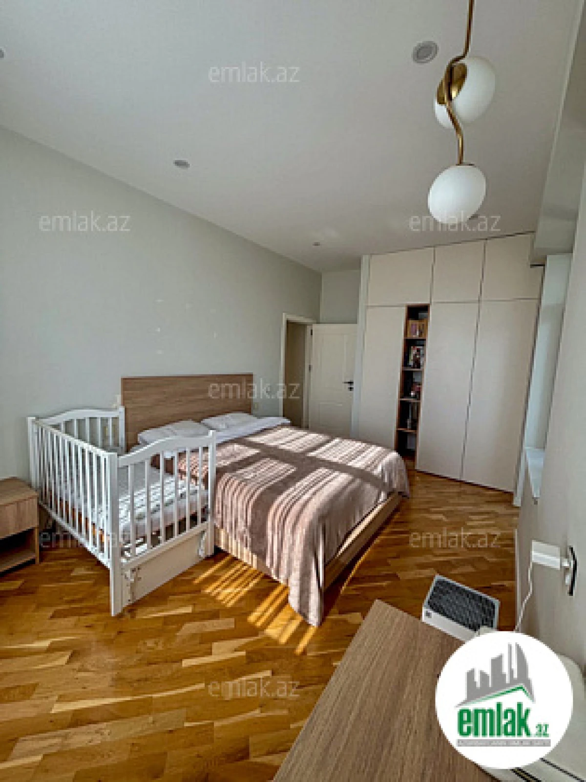 Satılır 2 otaqlı yeni tikili 100 m²