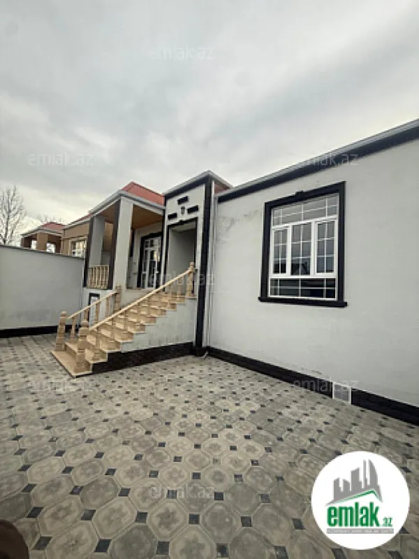 Satılır 4 otaqlı həyət evi 125 m²