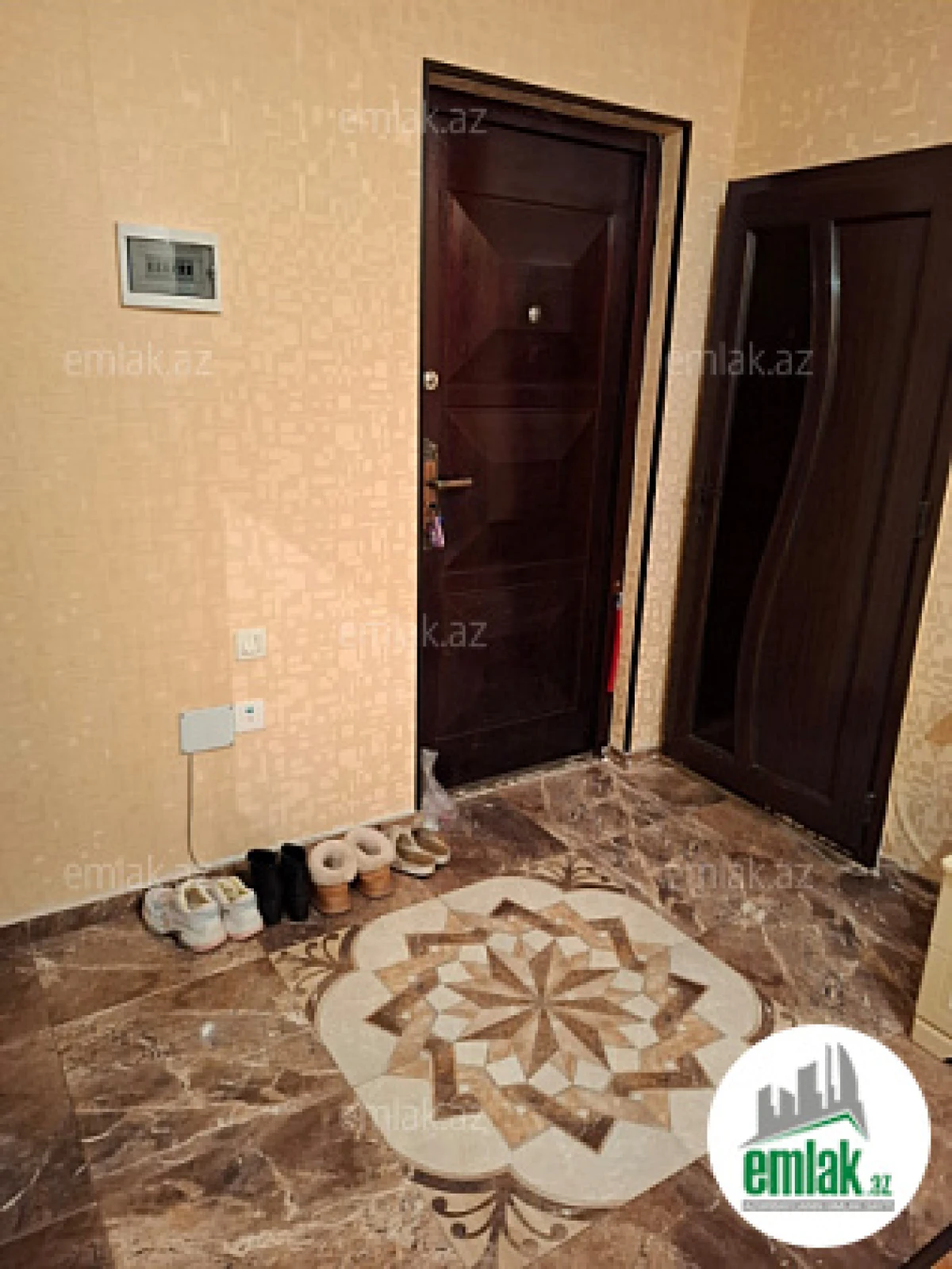 Satılır 3 otaqlı yeni tikili 105 m²