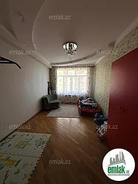 Satılır 4 otaqlı yeni tikili 135 m²