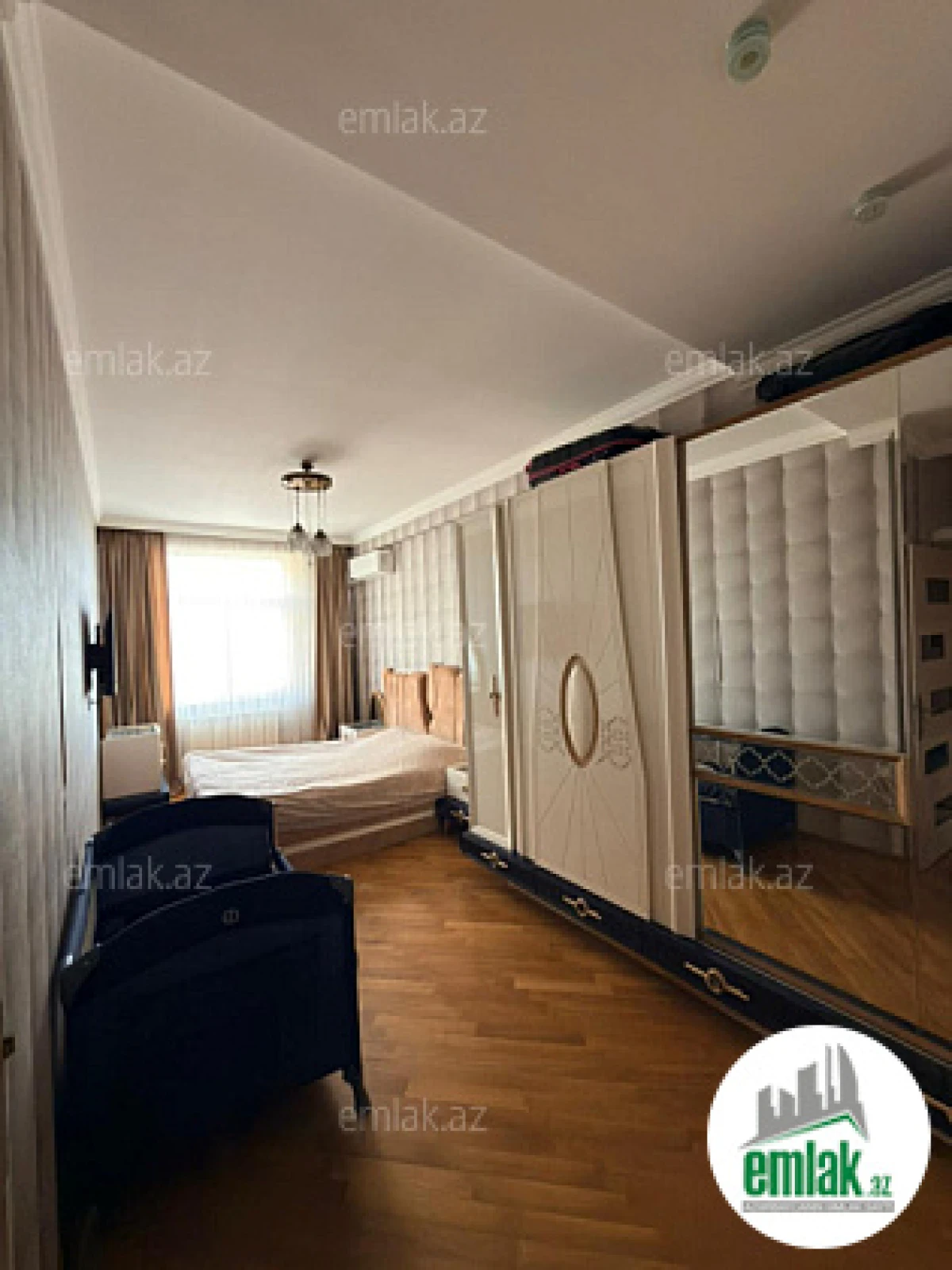 Satılır 4 otaqlı yeni tikili 135 m²