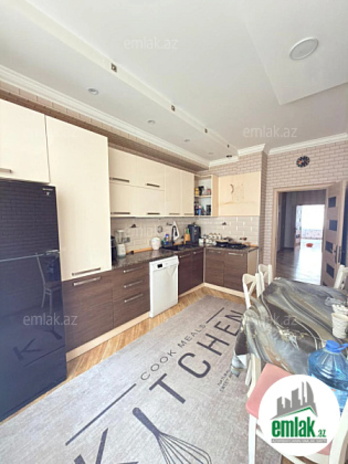 Satılır 4 otaqlı yeni tikili 135 m²