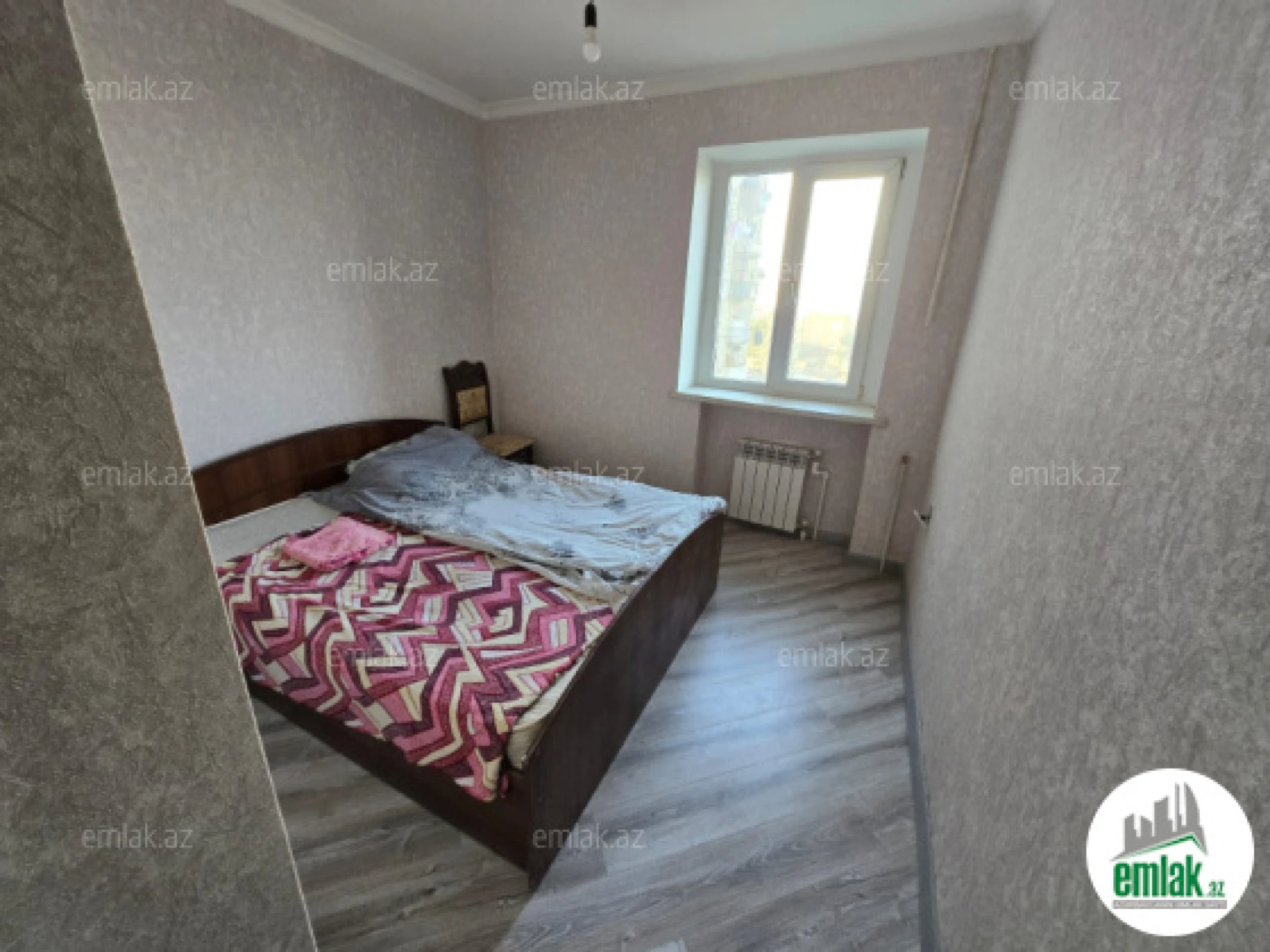 Satılır 3 otaqlı köhnə tikili 90 m²