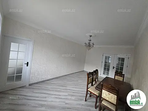Satılır 3 otaqlı köhnə tikili 90 m²