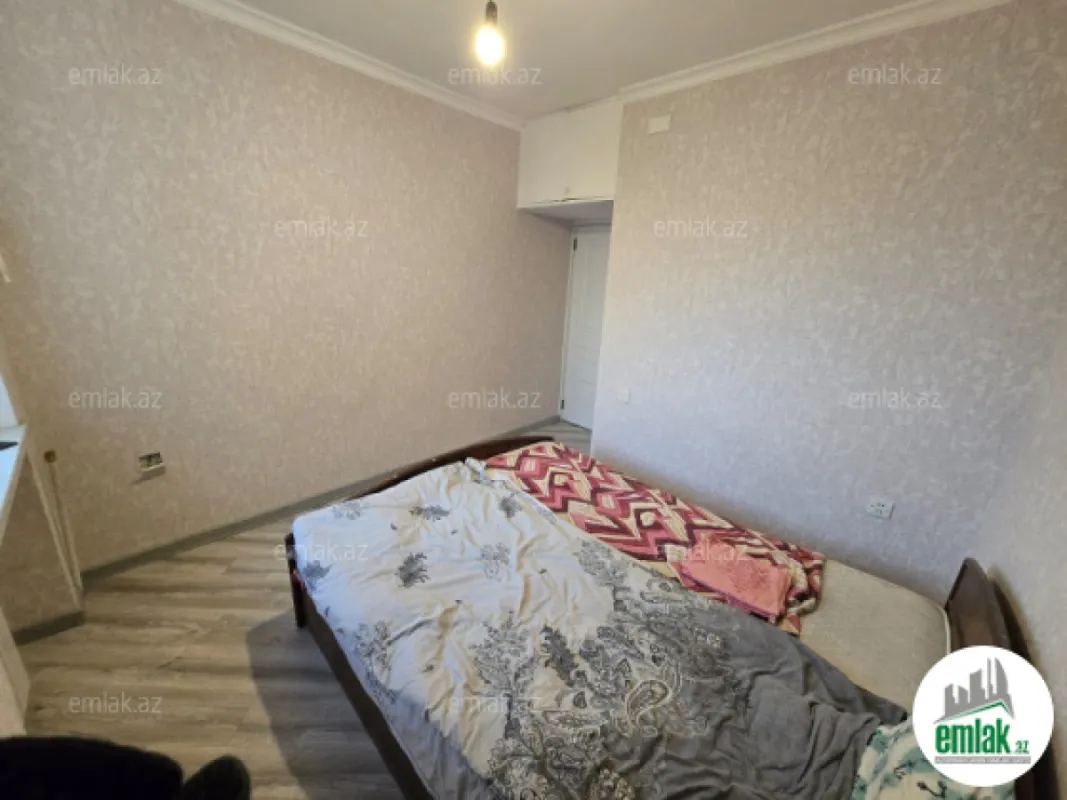 Satılır 3 otaqlı köhnə tikili 90 m²