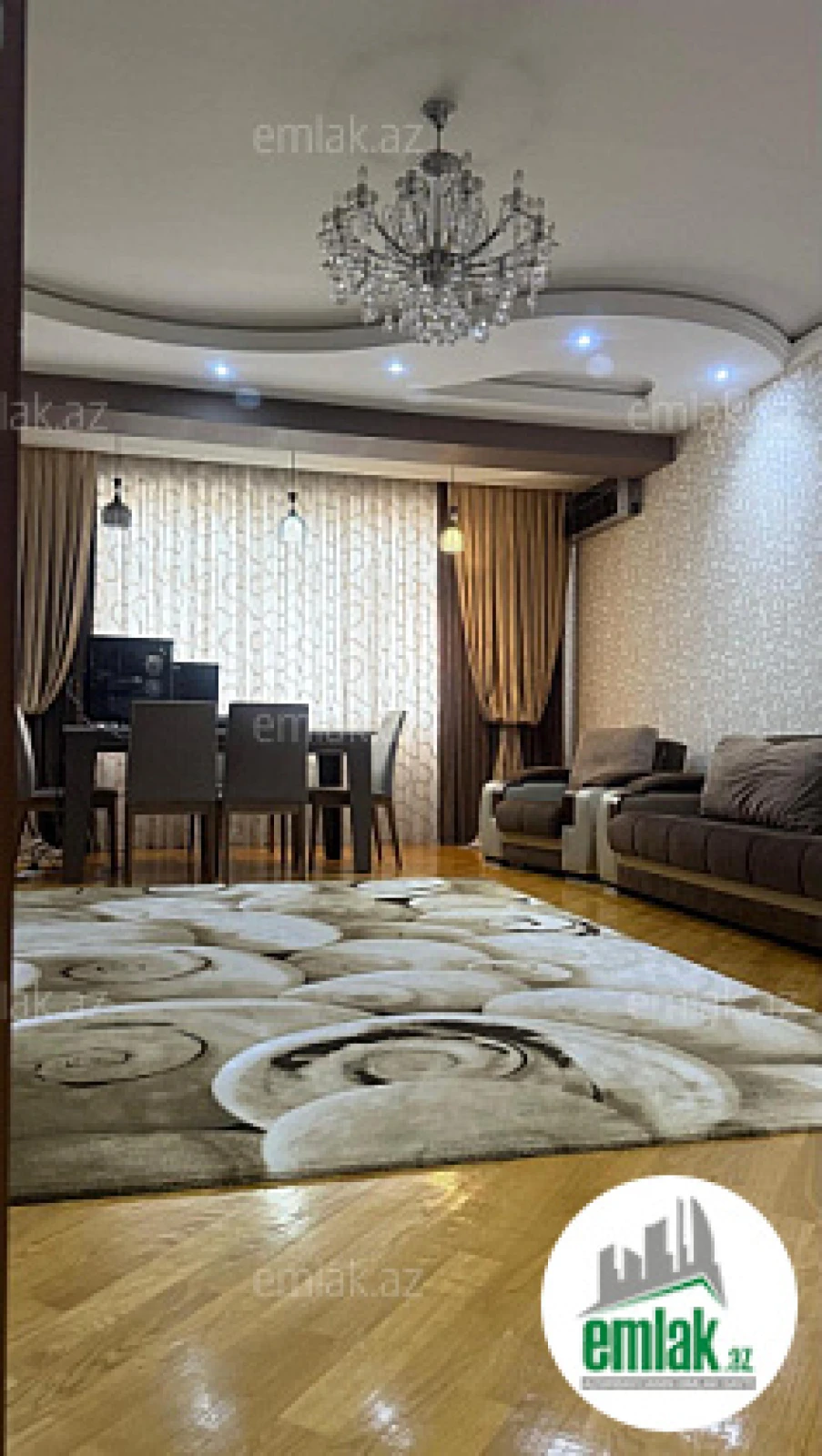 Satılır 3 otaqlı yeni tikili 135 m²