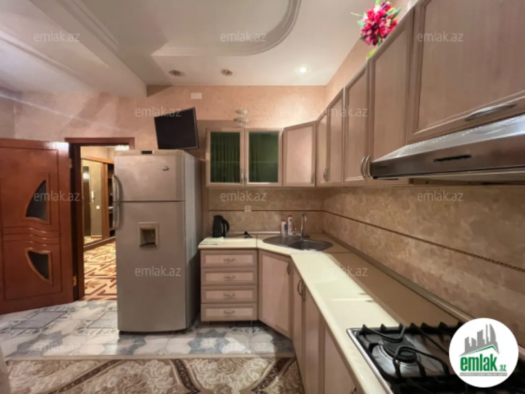 Satılır 3 otaqlı yeni tikili 90 m²