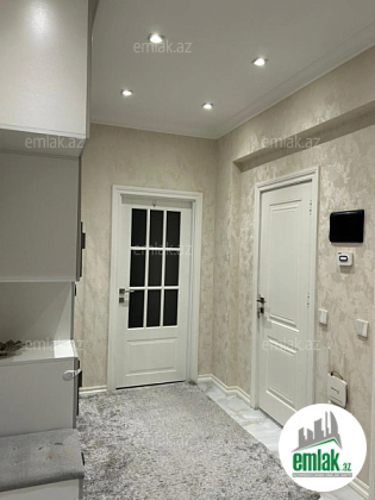 Satılır 2 otaqlı yeni tikili 77 m²