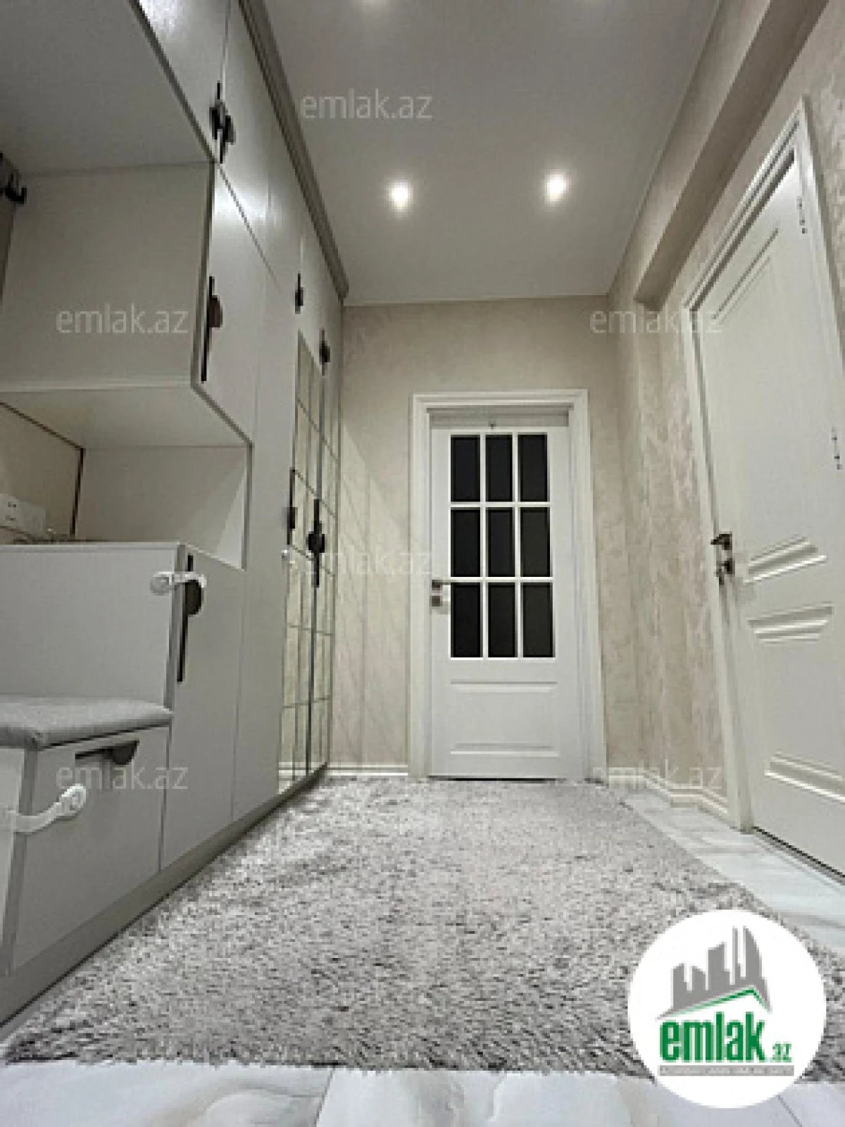 Satılır 2 otaqlı yeni tikili 77 m²