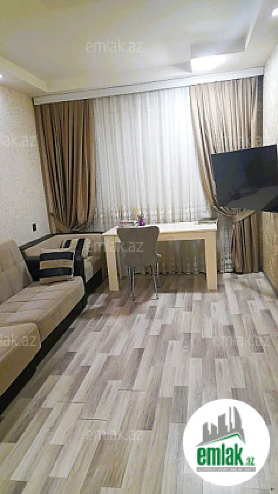 Satılır 4 otaqlı köhnə tikili 90 m²