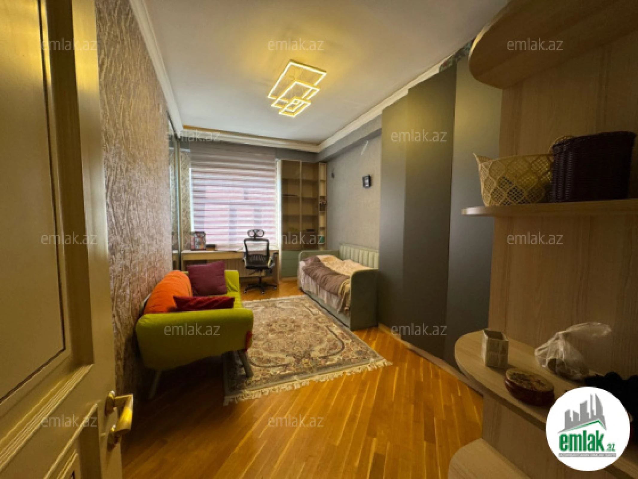 Satılır 4 otaqlı yeni tikili 140 m²