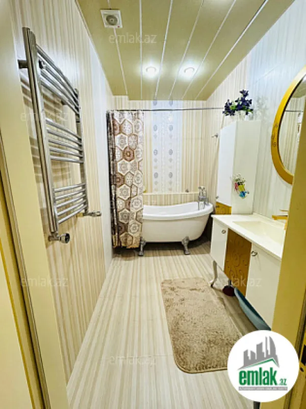 Satılır 4 otaqlı yeni tikili 140 m²