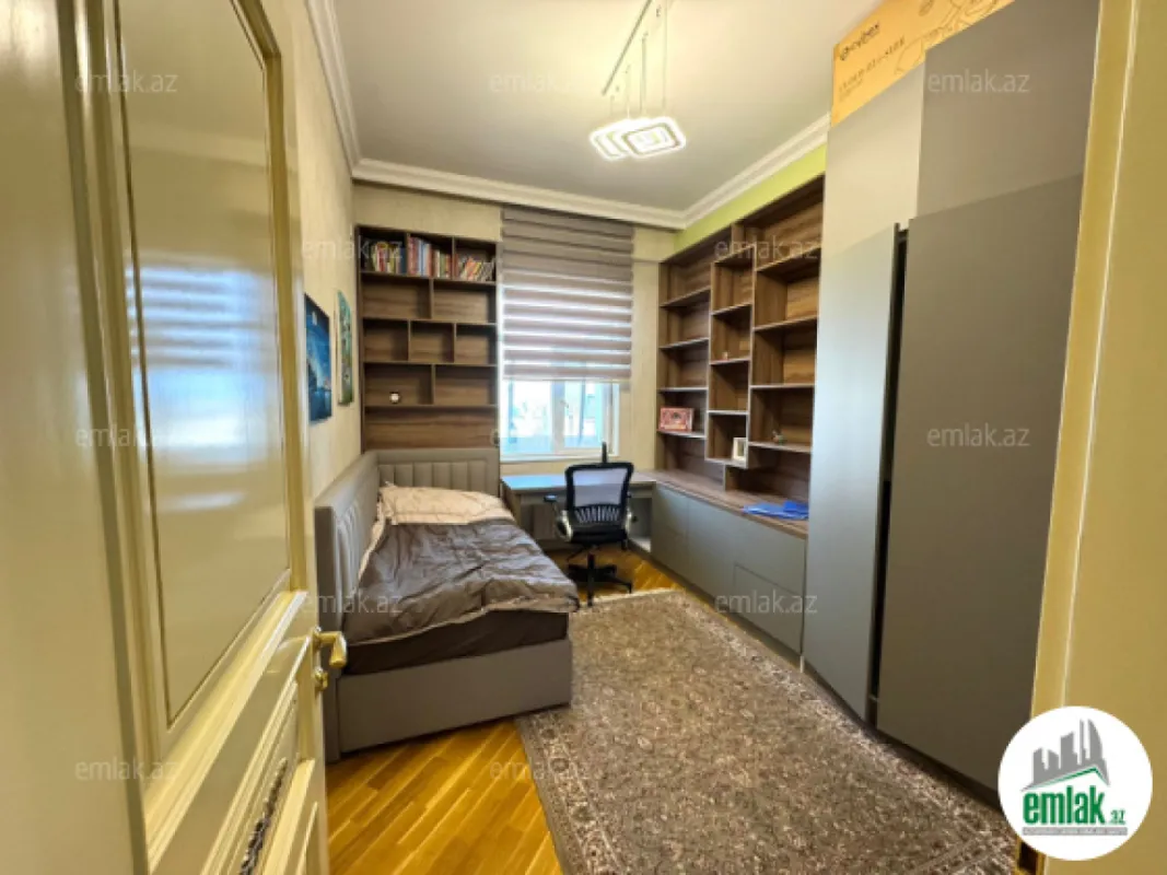 Satılır 4 otaqlı yeni tikili 140 m²