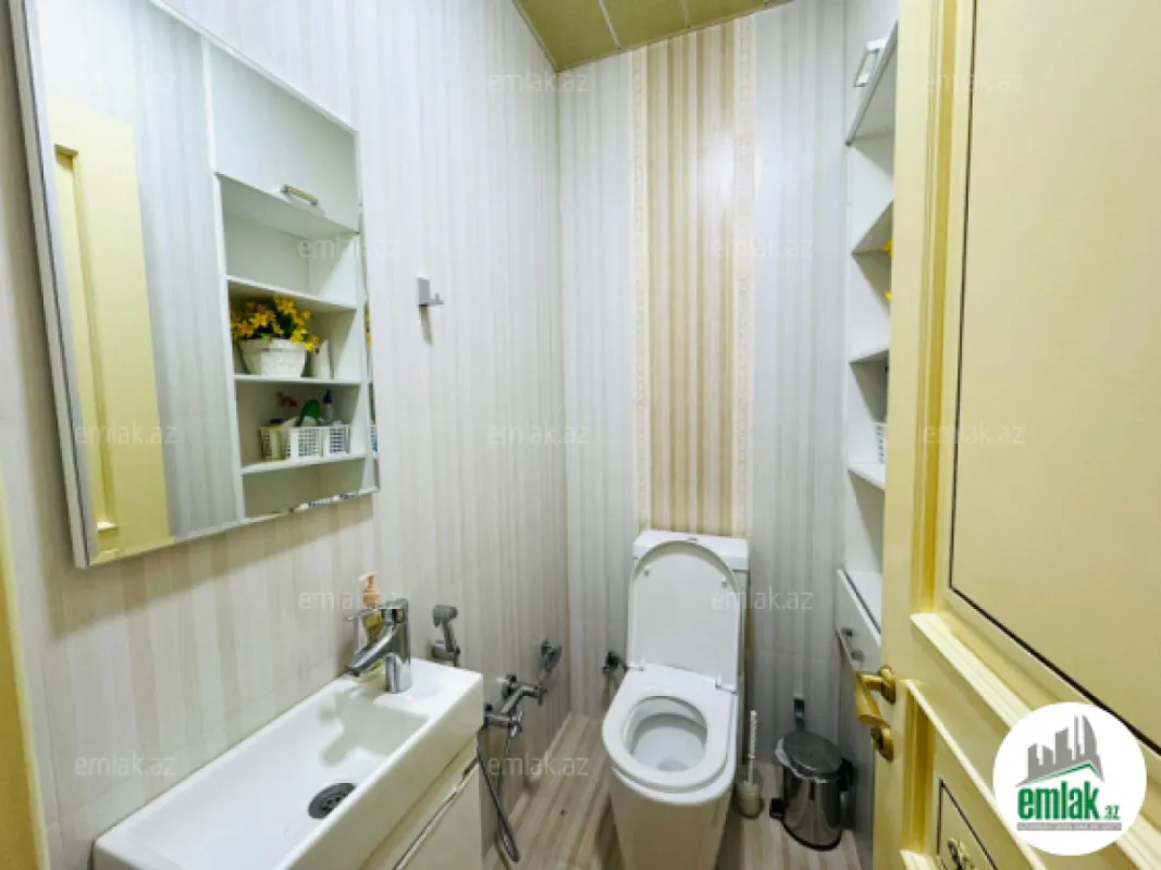 Satılır 4 otaqlı yeni tikili 140 m²