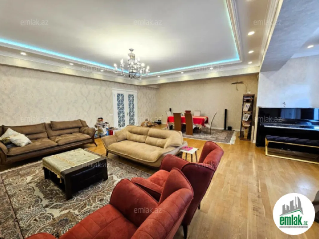 Satılır 4 otaqlı yeni tikili 212 m²