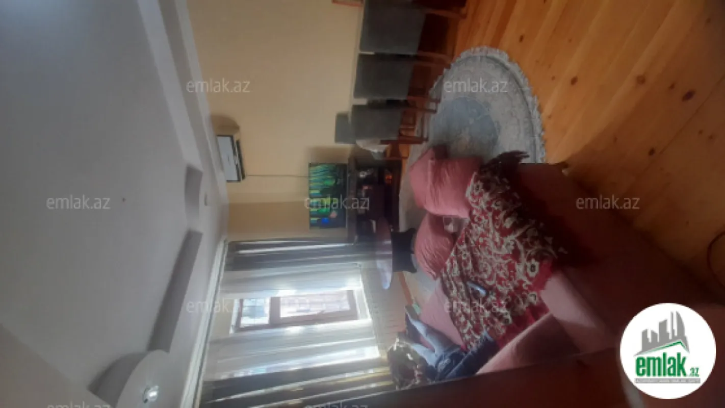 Satılır 6 otaqlı həyət evi 220 m²