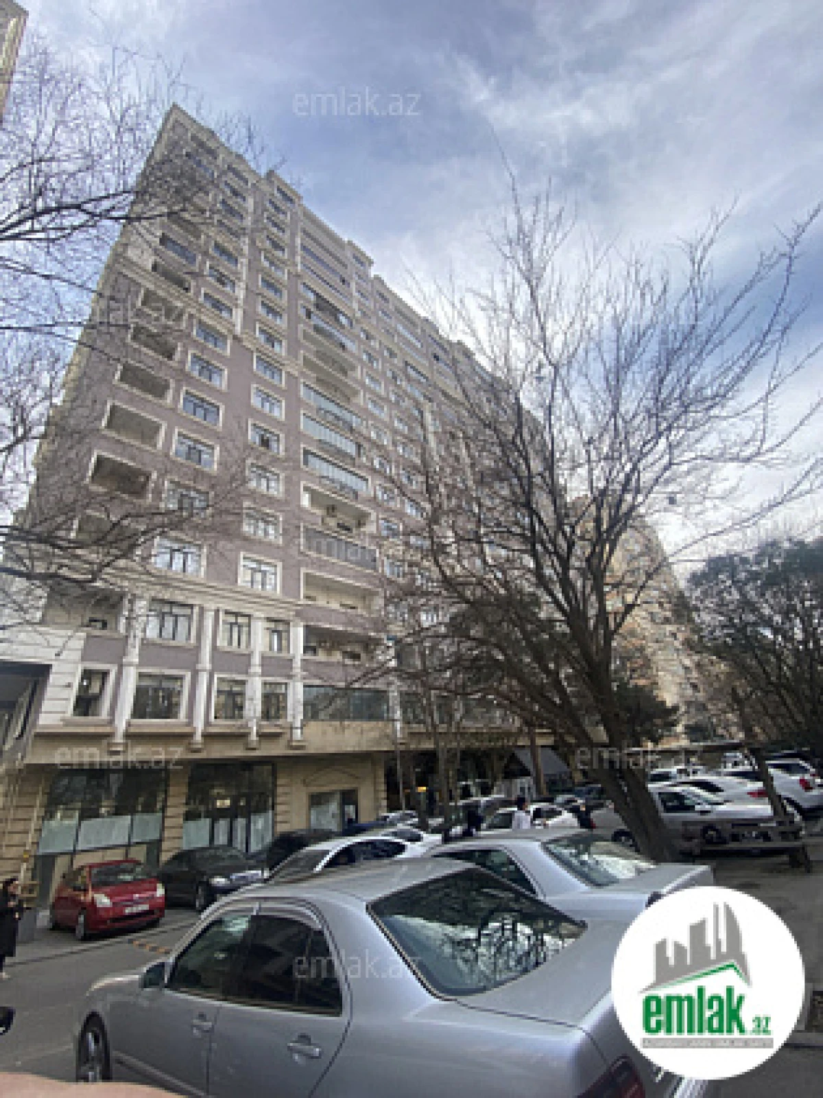 Satılır 3 otaqlı yeni tikili 163.4 m²