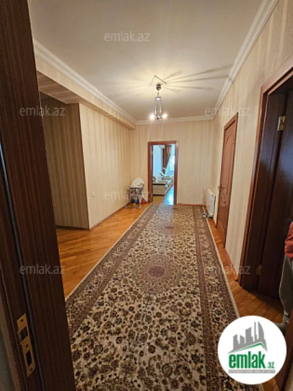 Satılır 3 otaqlı yeni tikili 145 m²
