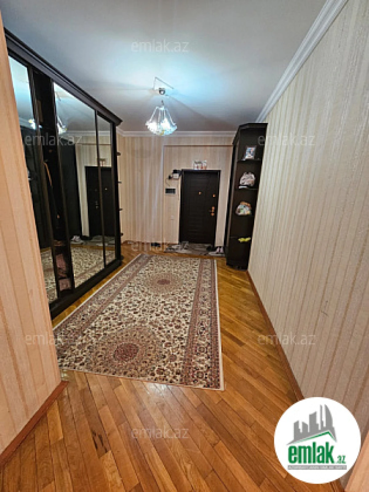 Satılır 3 otaqlı yeni tikili 145 m²