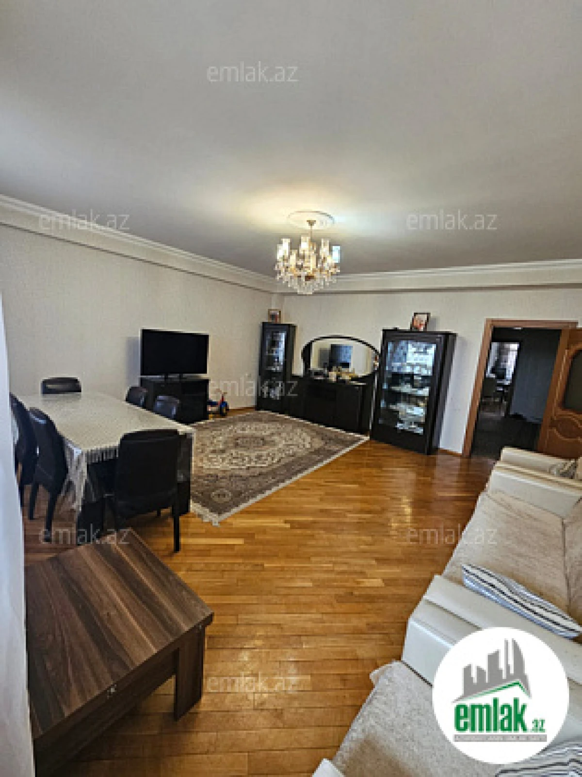 Satılır 3 otaqlı yeni tikili 145 m²