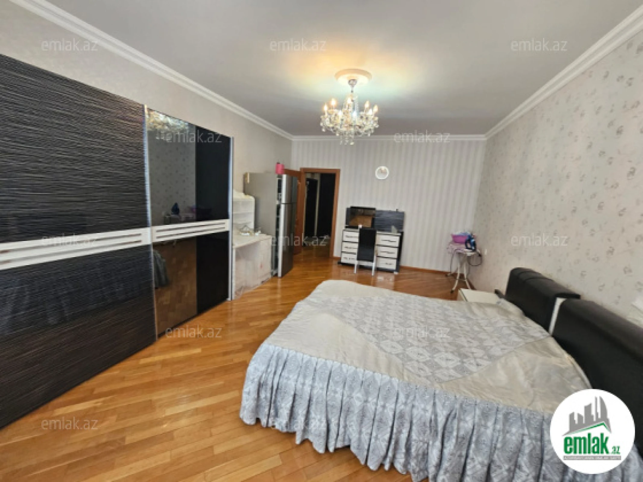 Satılır 3 otaqlı yeni tikili 145 m²