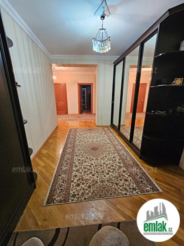 Satılır 3 otaqlı yeni tikili 145 m²