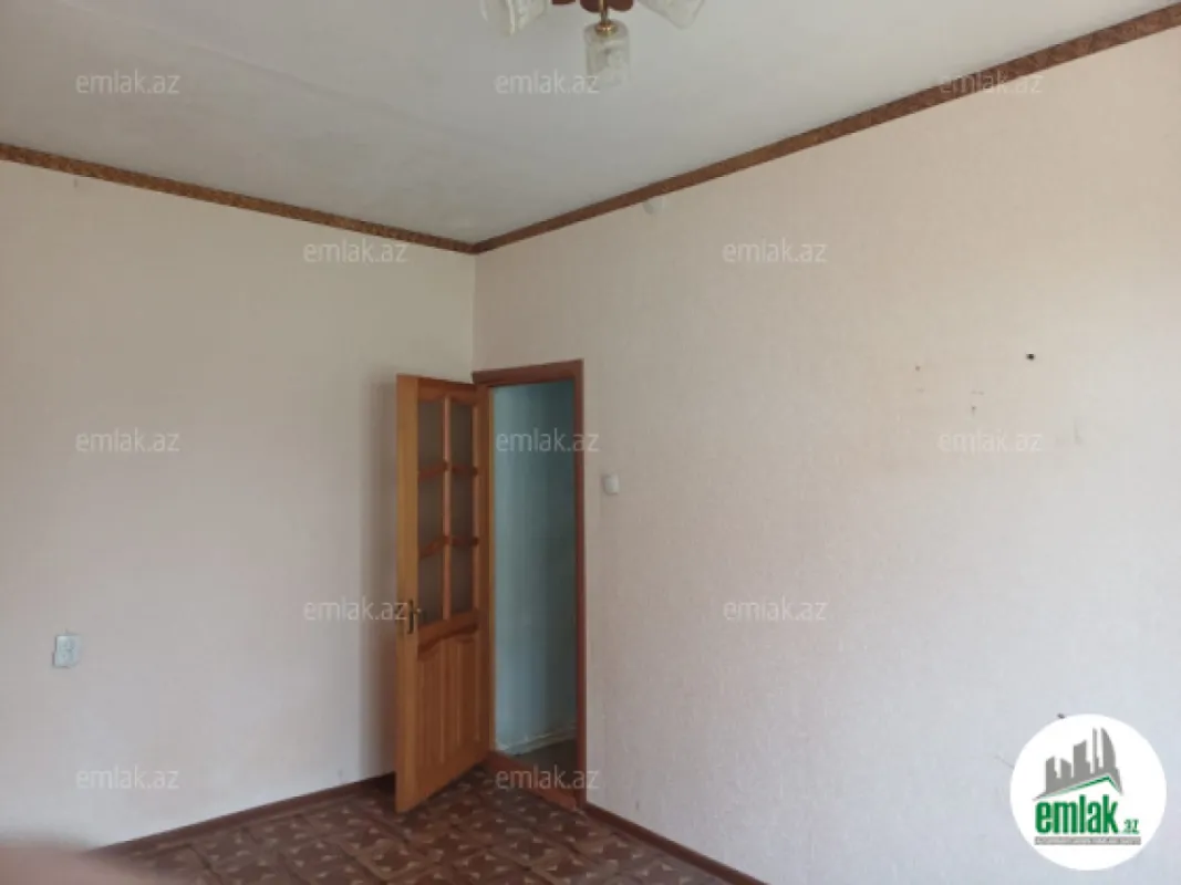 Satılır 3 otaqlı köhnə tikili 70 m²