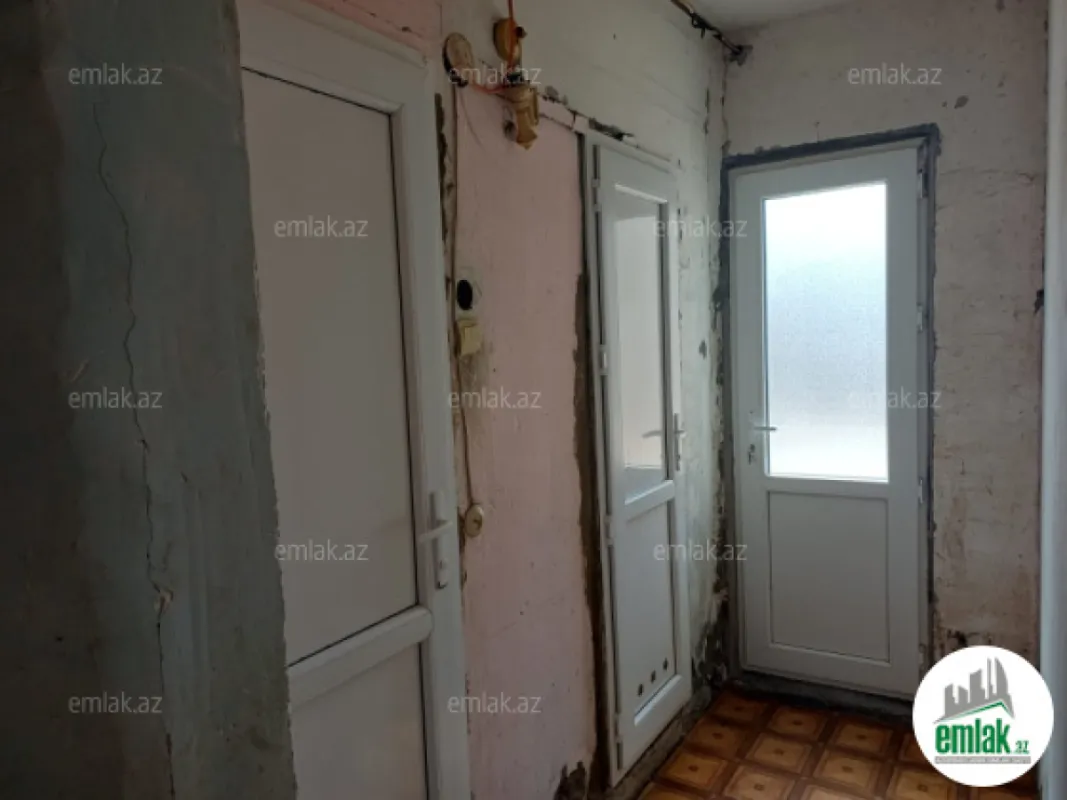Satılır 3 otaqlı köhnə tikili 70 m²